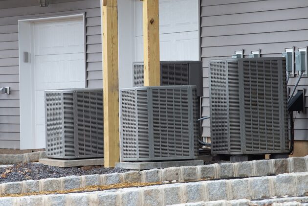 When Indianapolis Commercial Buildings Should Replace AC Rather Than Repair It